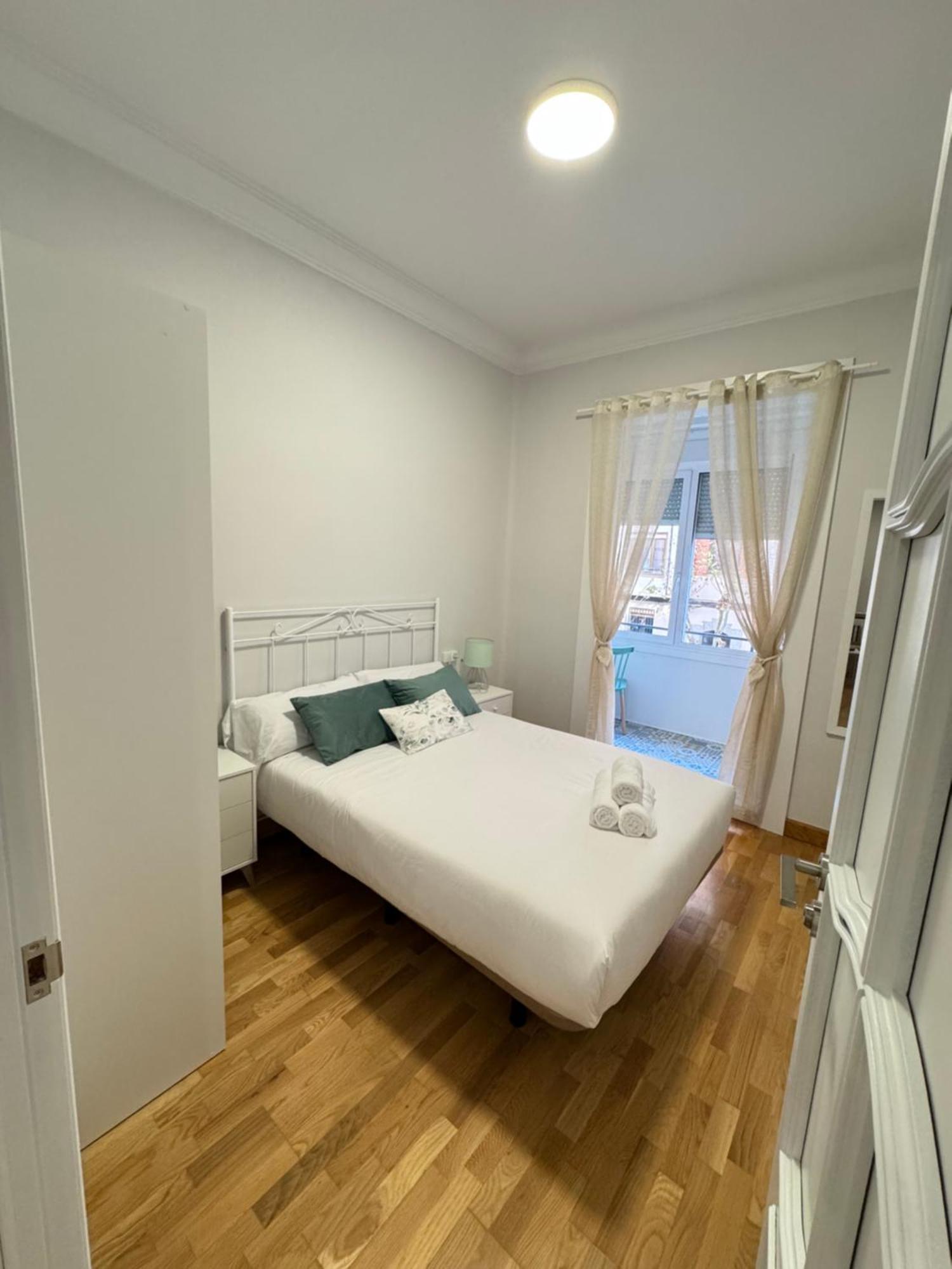 Rioja Centro Ayuntamiento By Apartamentos Logrono Bagian luar foto