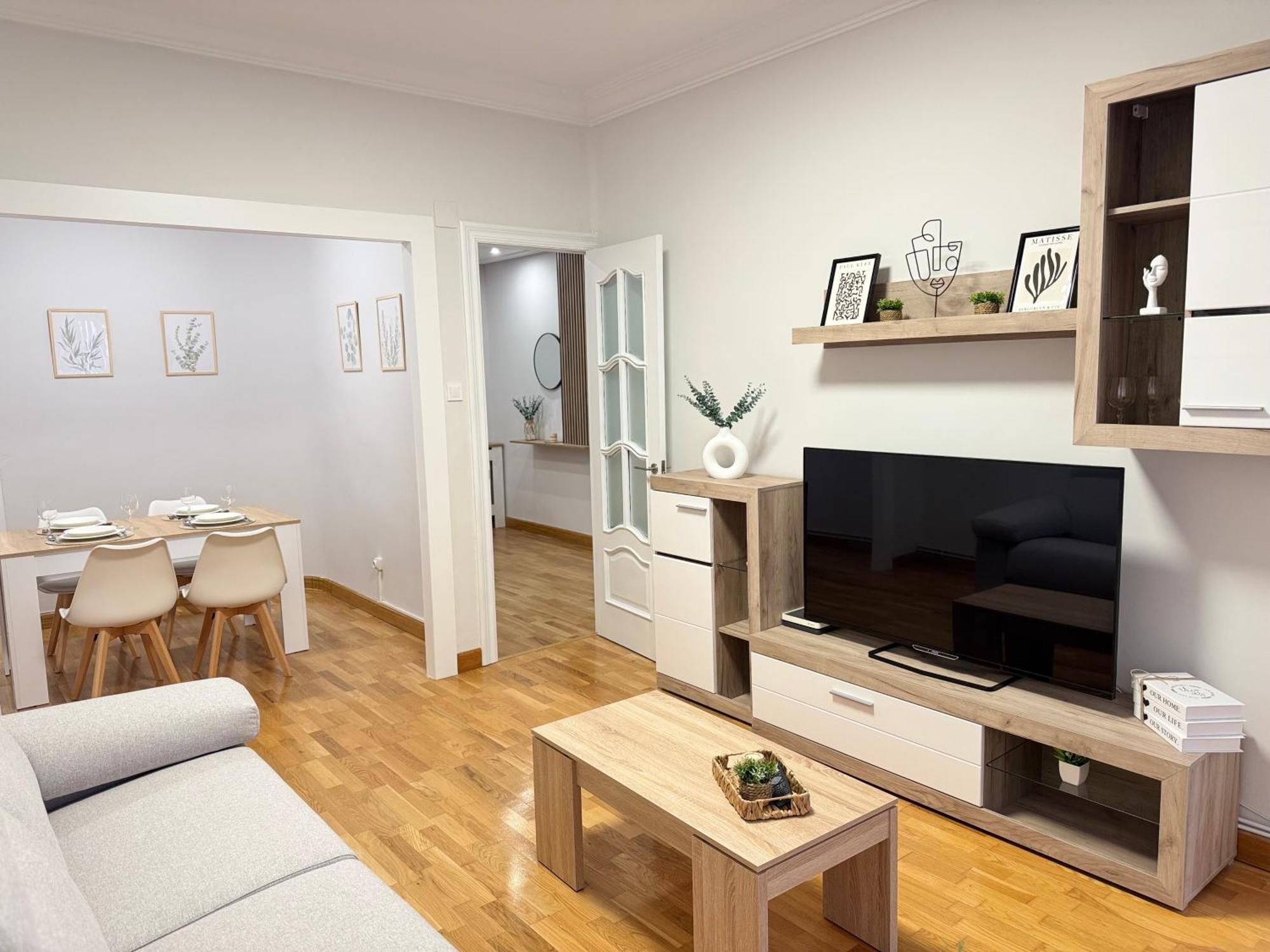 Rioja Centro Ayuntamiento By Apartamentos Logrono Bagian luar foto
